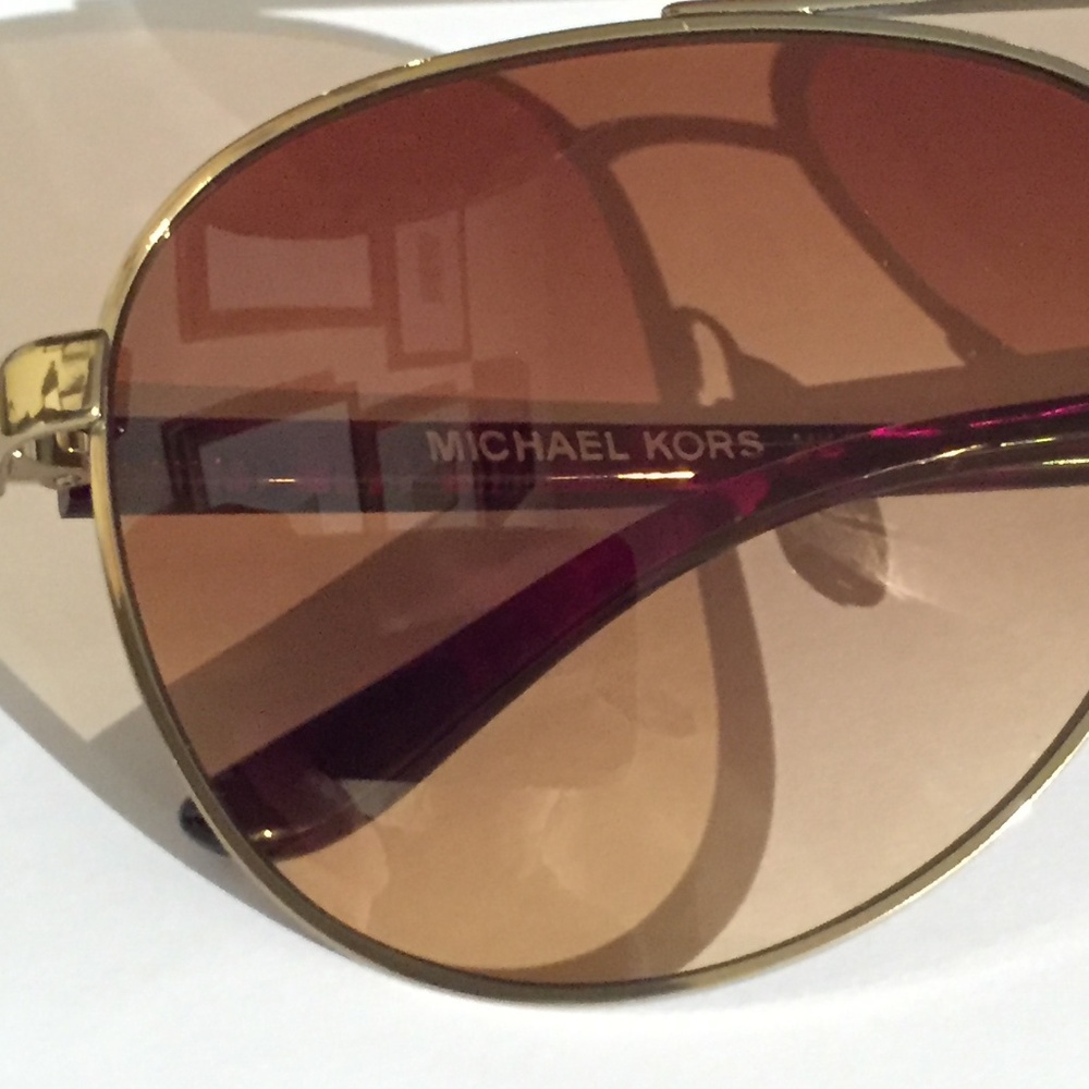 Michael Kors MK5007 HVAR Tortoise Gold/Warm Brown Pilot Sunglasses - Picture 2 of 7
